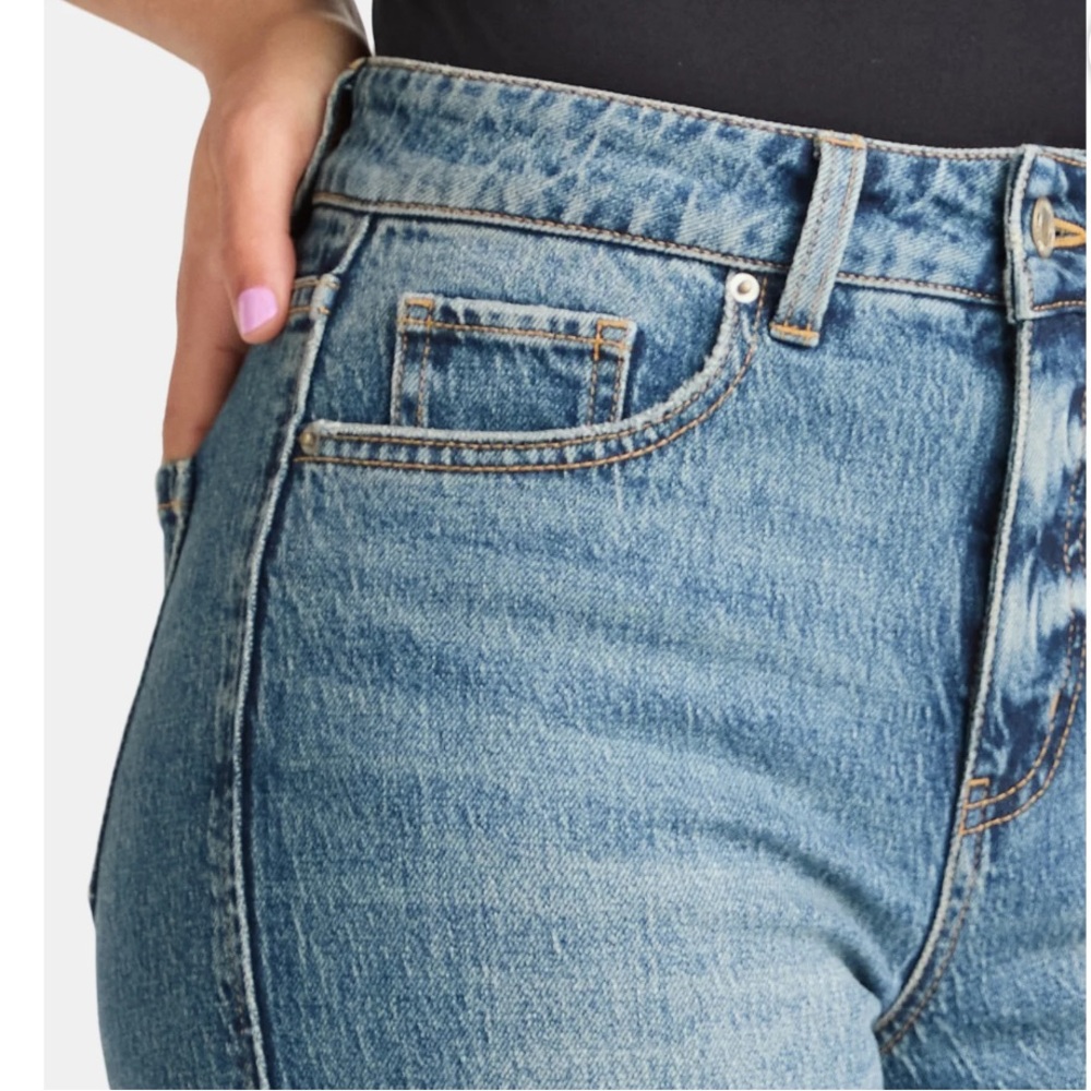 Time and Tru Women's High Rise Barrel Jeans - Picture 2 of 5